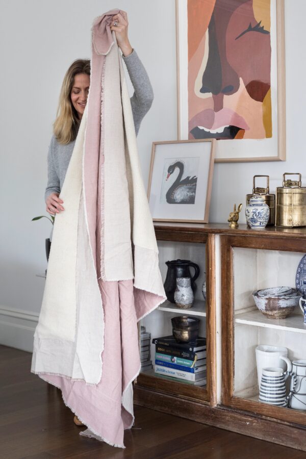 COTTON SHEEP SKIN LOOK MUSHROOM PINK THROW - Image 2