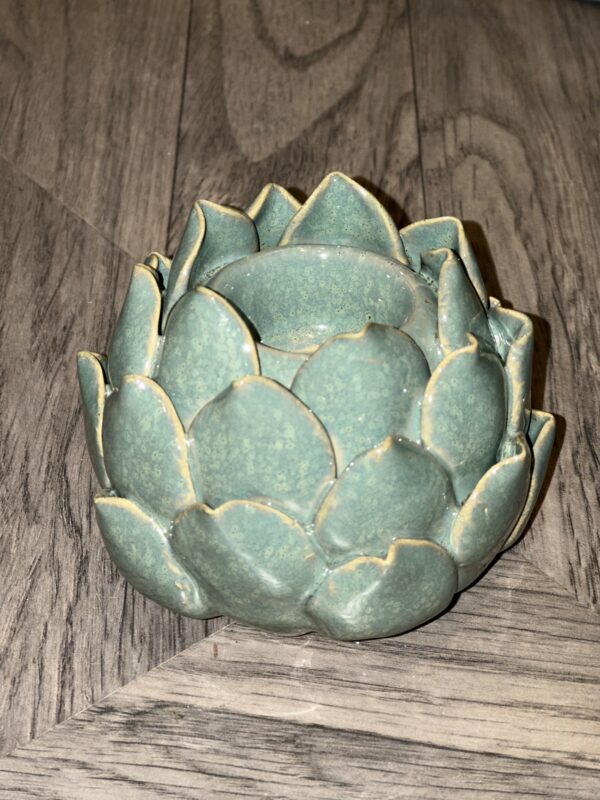 GREEN LOTUS CANDLE HOLDER - Image 2