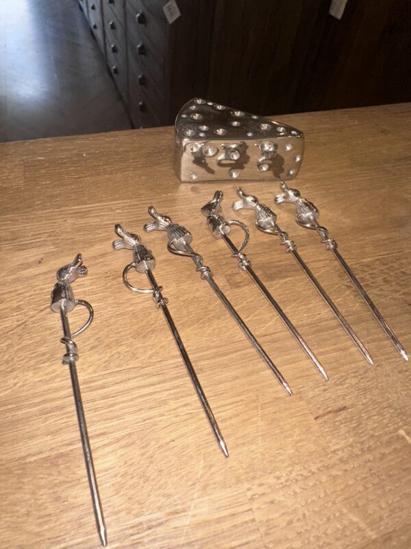 MICE AND CHESSE PICKS - Image 3