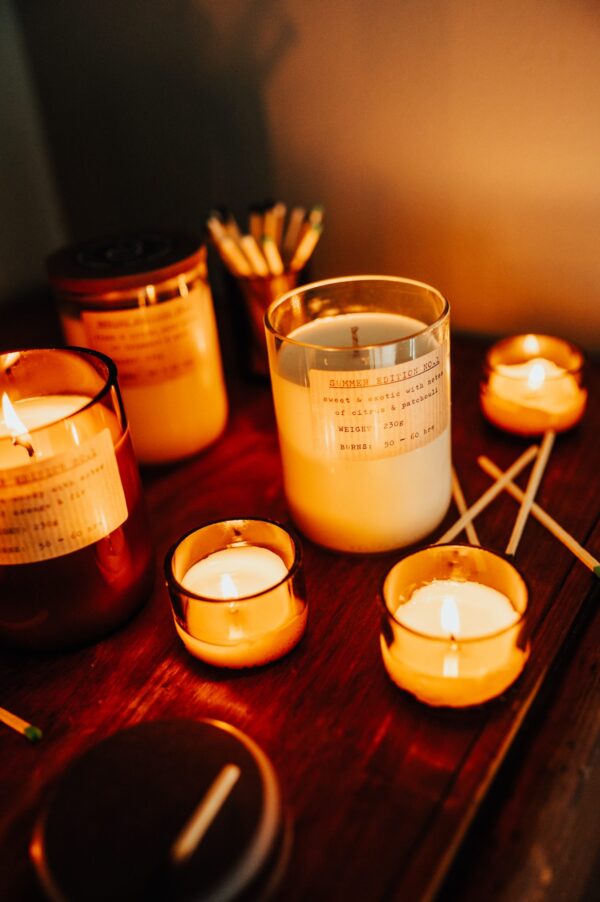 UNSCENTED NATURAL TEA LIGHTS - Image 4